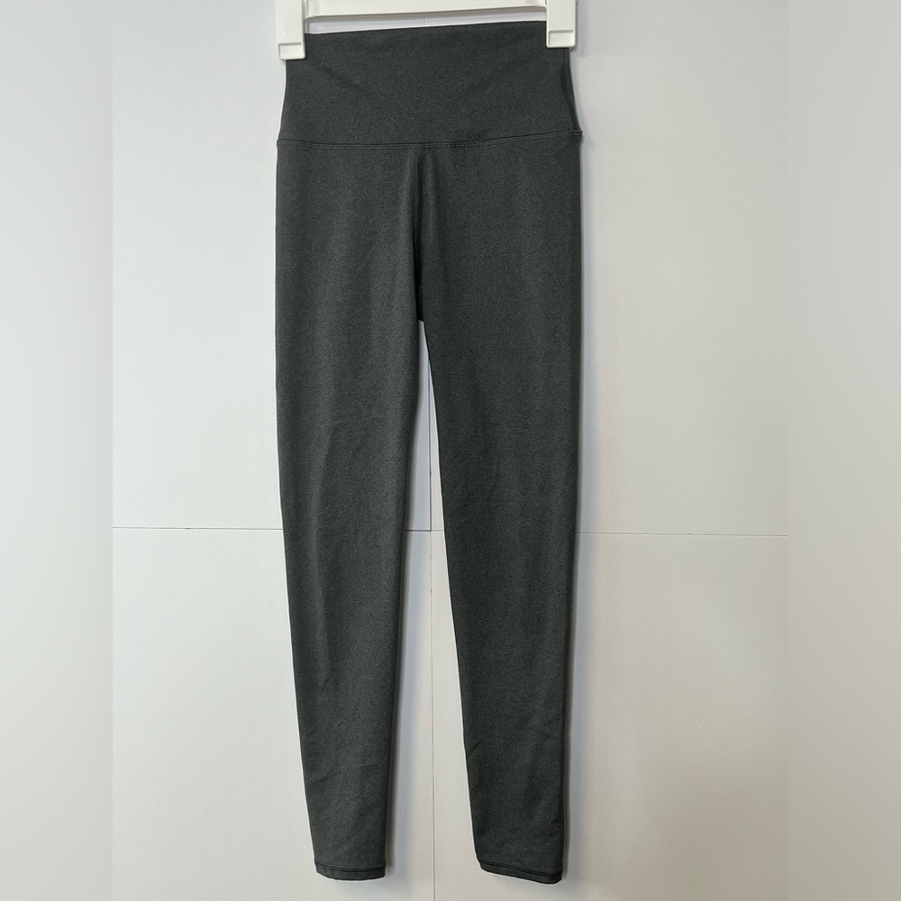 EUC Aerie Women's Gray Chill Play Move Workout Leggings Size XS.